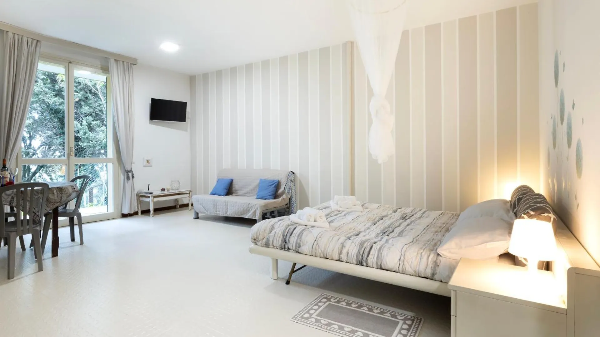 We Home - Riccione Loft Altavilla Italy